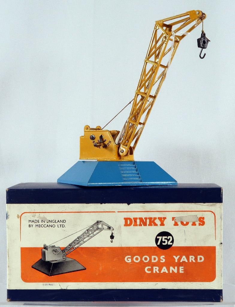 Dinky Toys 752 Goods Yard Crane (1 of 6)