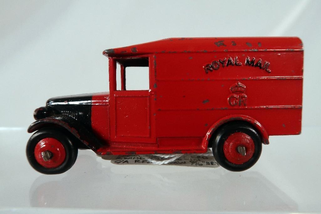 Dinky Toys 34b Red Royal Mail Van (1 of 6)