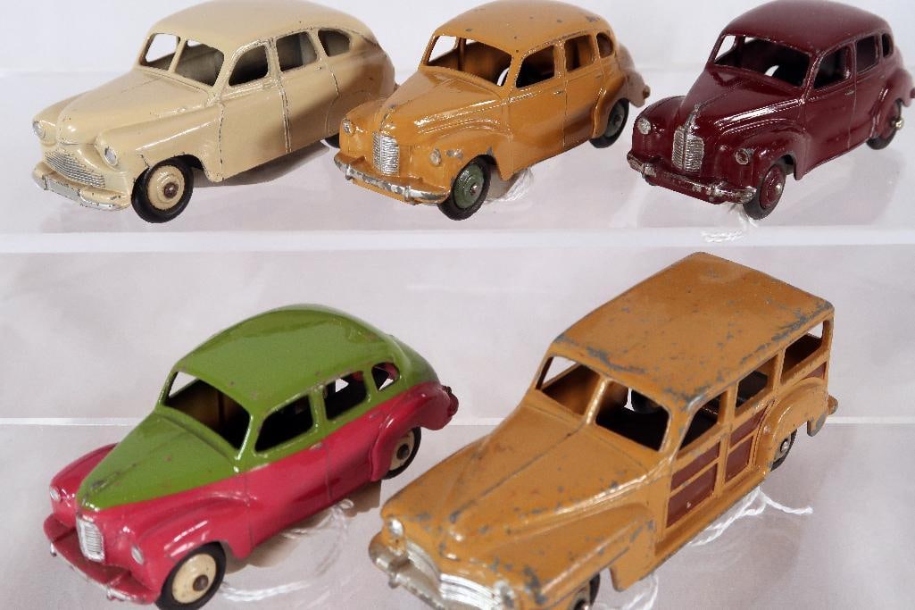 Dinky Toys 153 Standard Vanguard/152 Austin Devon/27f Estate Wagon/40d Austin Devon/40d Austin Devon (1 of 20)