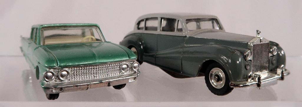 Dinky Toys 148 Ford Fairlane and 150 Rolls-Royce Silver Wraith (1 of 12)