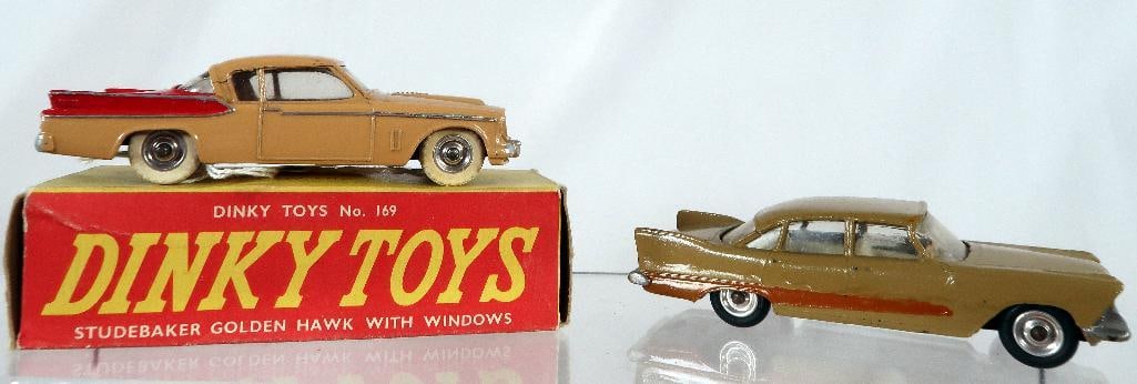 Dinky Toys 169 Studebaker Golden Hawk and 265 Plymouth Taxi (1 of 15)