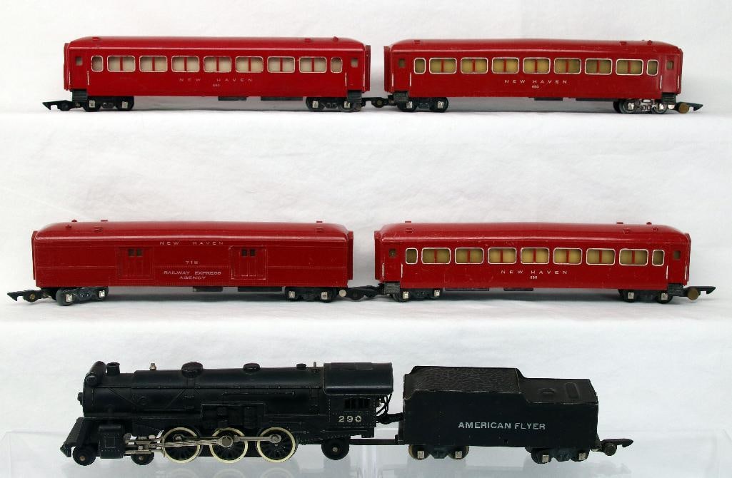 American Flyer Postwar S Gauge 290 Loco and Tender with Four (4) Red Passenger Cars (1 of 14)