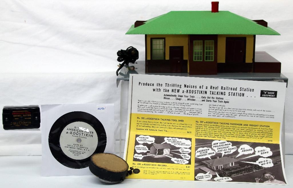 American Flyer Prewar O Gauge 597 A - Koostikin Passenger and Freight Station (1 of 12)
