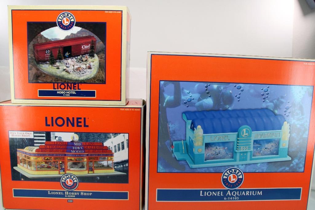 Modern Lionel O Gauge Lionel Aquarium/Lionel Hobby Shop/Hobo Hotel (1 of 7)