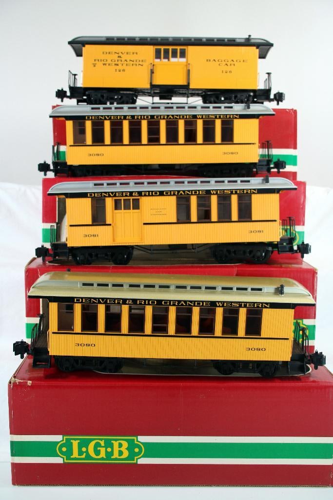 LGB G Scale 3080 Passenger Car X2/3081 Passenger Car/3084 Baggage Car (1 of 6)