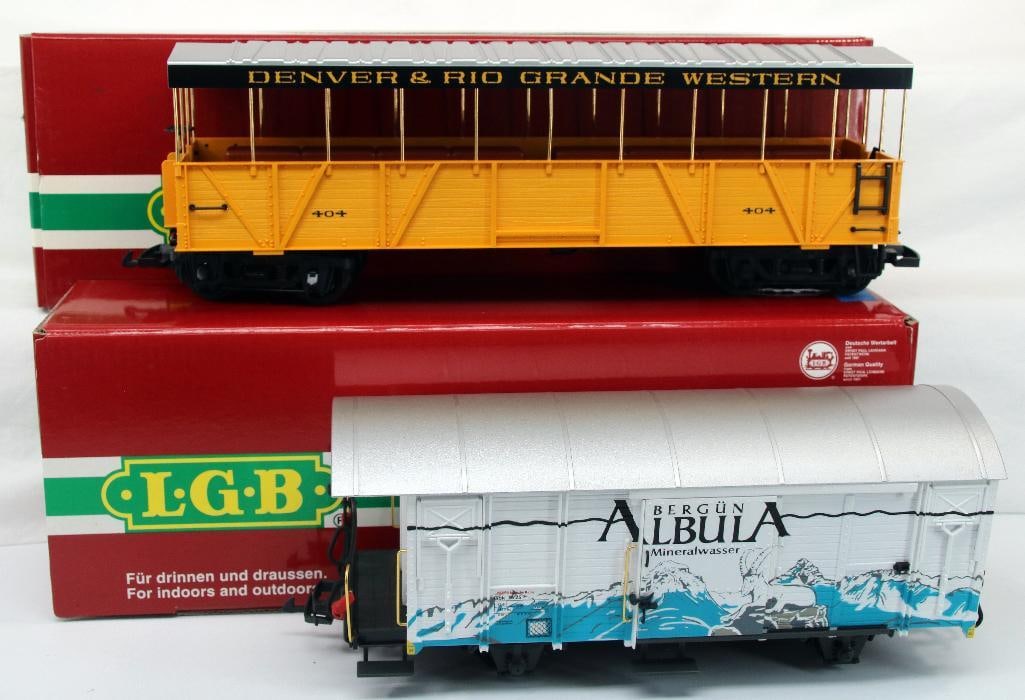 LGB G Scale 44810 European Box Car and 30260 European covered Gondola (1 of 7)