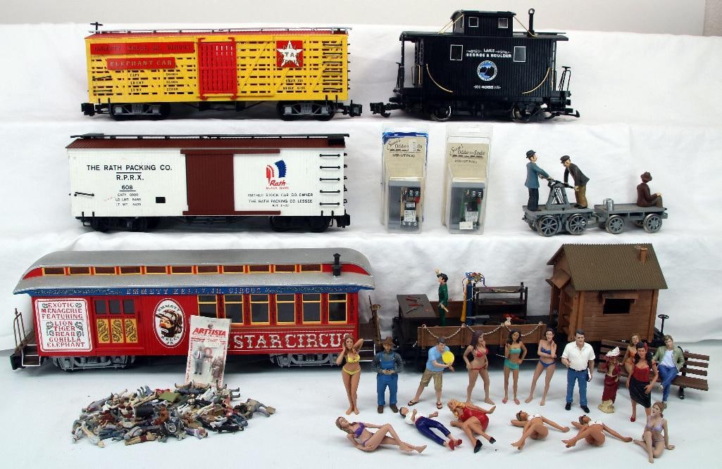 Various Manufacturers G Scale Freight Cars and Figures (1 of 10)