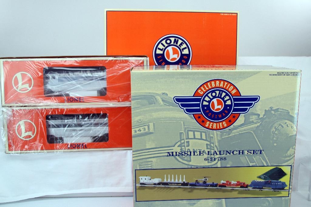 Modern Lionel O Gauge Missile Launch Set and Southern Aluminum Passenger Car 2 pack (1 of 7)