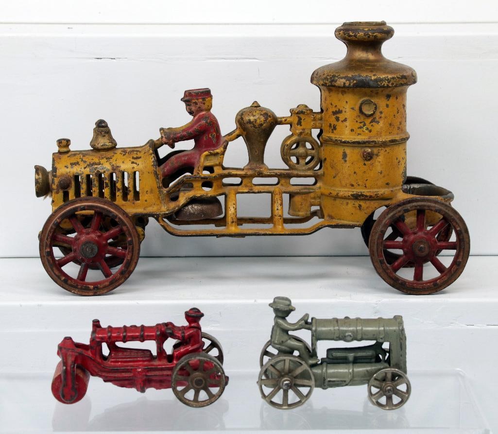 Hubley Prewar yellow vented Hood Pumper and 2 Arcade small Vehicles (1 of 9)