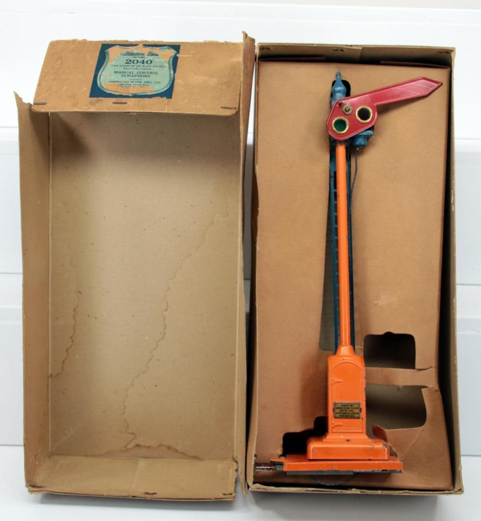 American Flyer Prewar 2040 Manual Semaphore orange RARE (1 of 10)