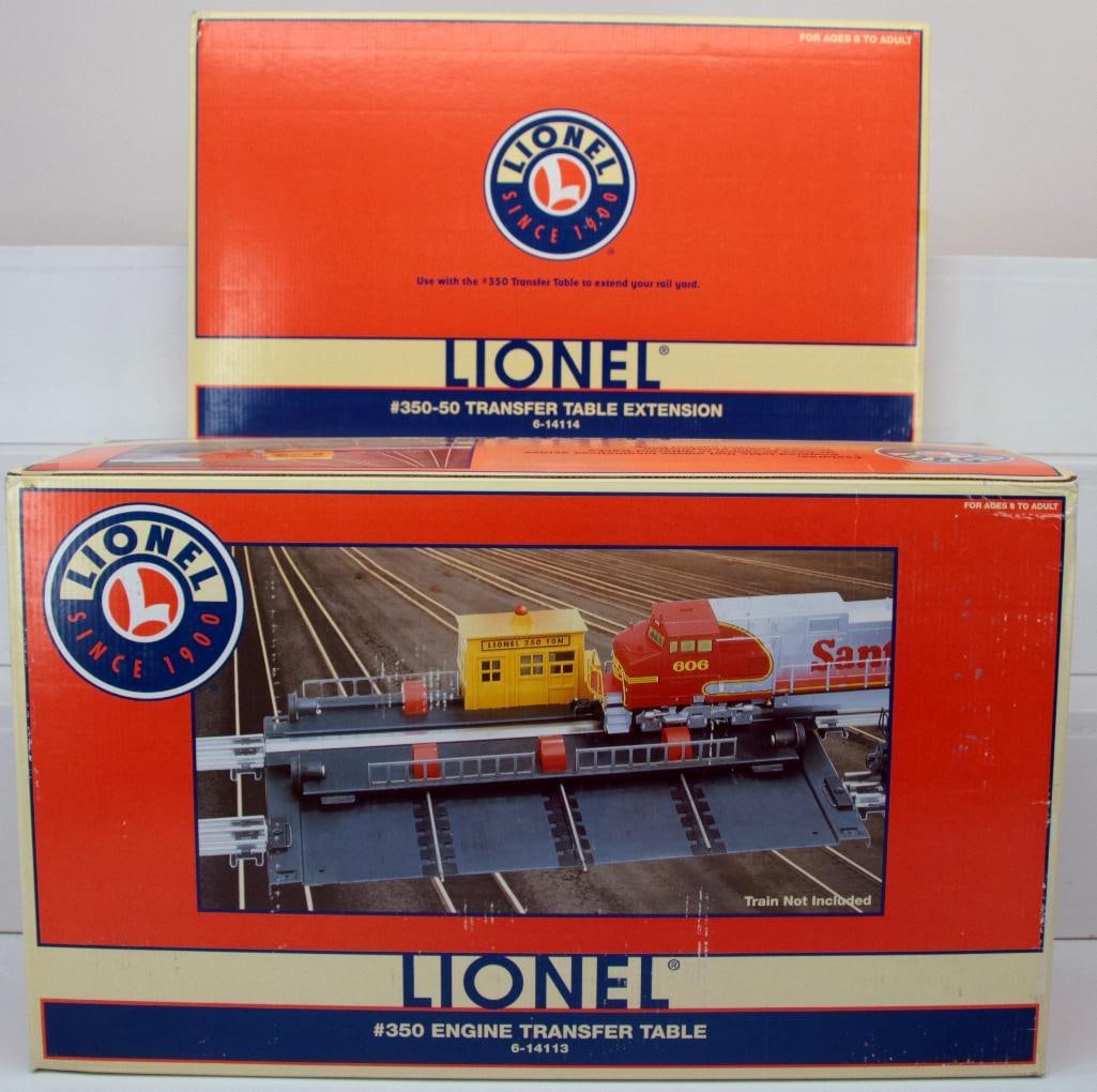 Lionel Modern O Gauge #350 Engine Transfer Table #6-14113 and #350 - 50 Transfer Table Extension  (1 of 6)