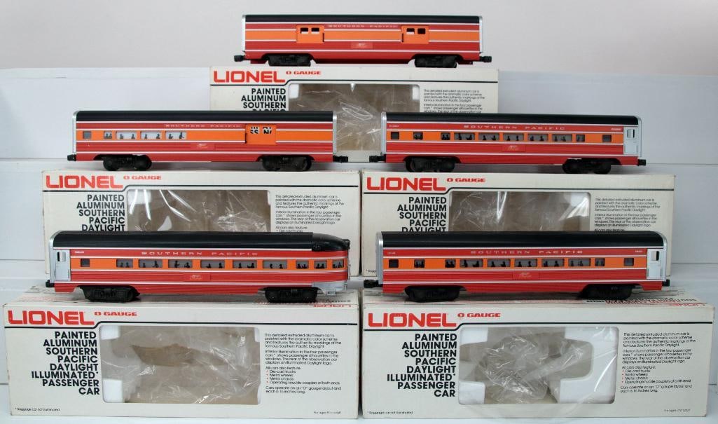 Lionel Modern O Gauge Five (5) Assorted Southern Pacific Aluminum Passenger Cars (1 of 8)