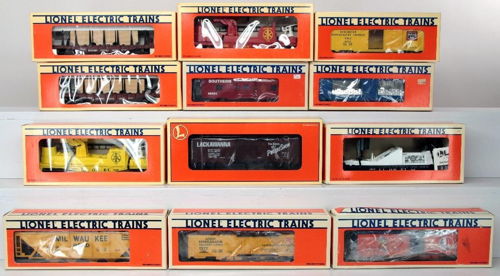 Lionel Modern O Gauge Twelve (12) Assorted Freight Cars Boxed (1 of 8)