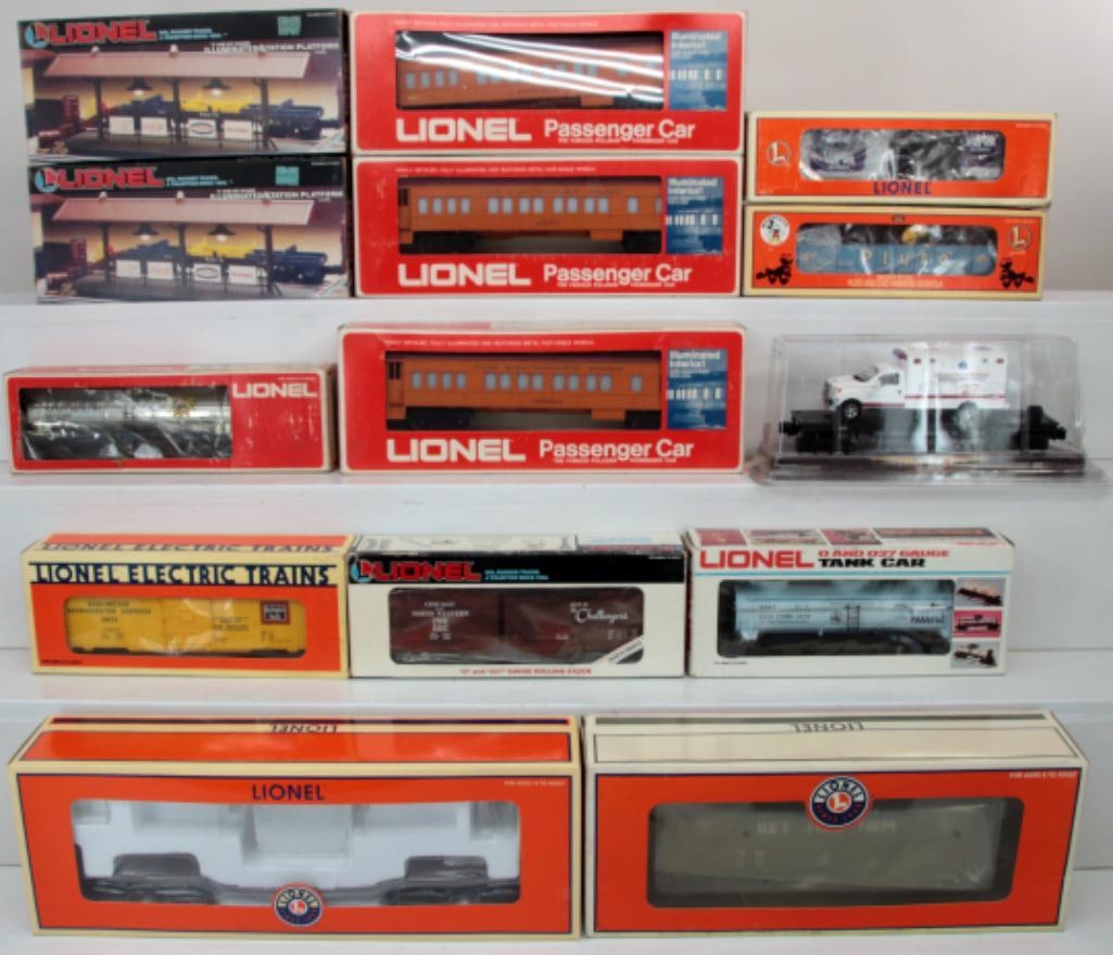 Lionel Modern O Gauge Fourteen (14) Assorted Freight and Passenger Cars (1 of 7)