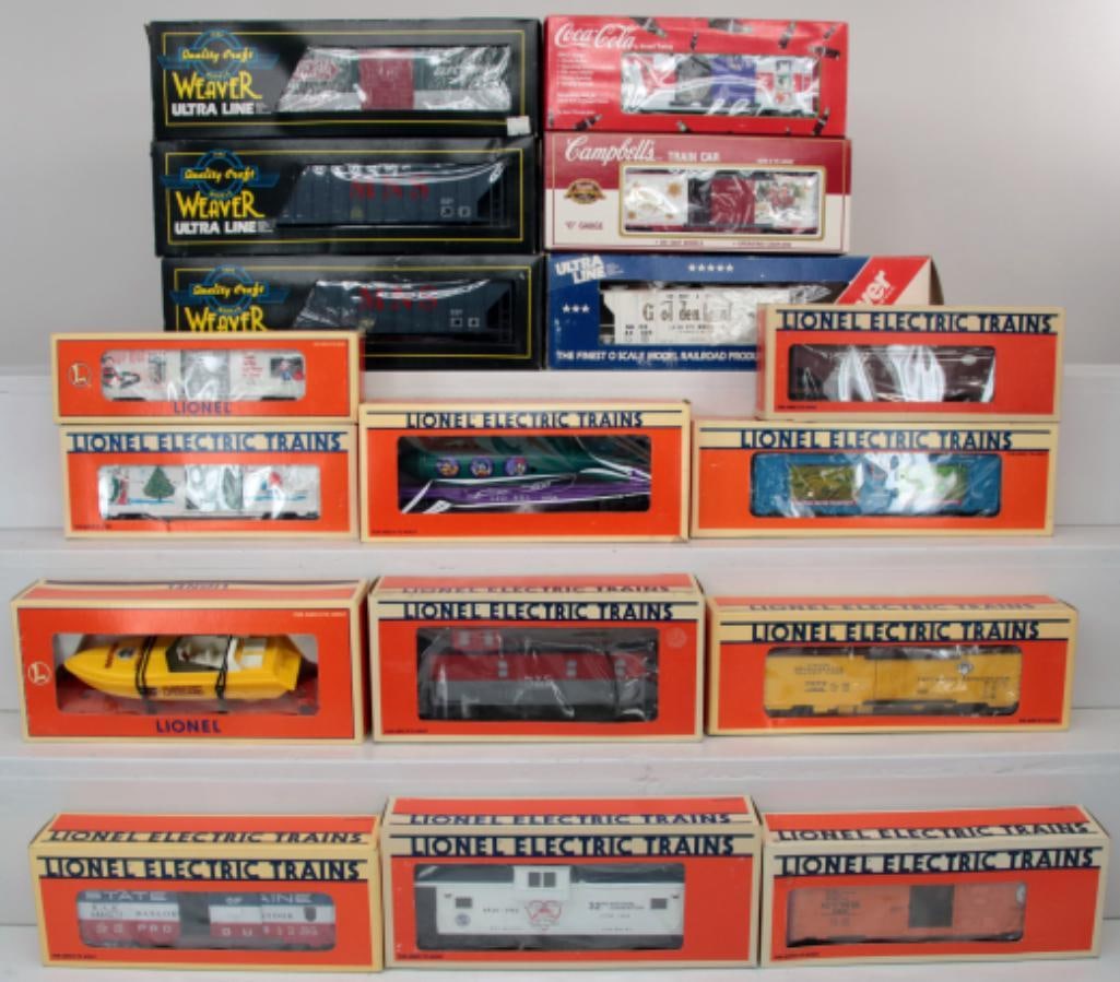 Lionel Modern O Gauge Eleven (11) Assorted Lionel Freight Cars and Four (4) Assorted Weaver Freight (1 of 10)
