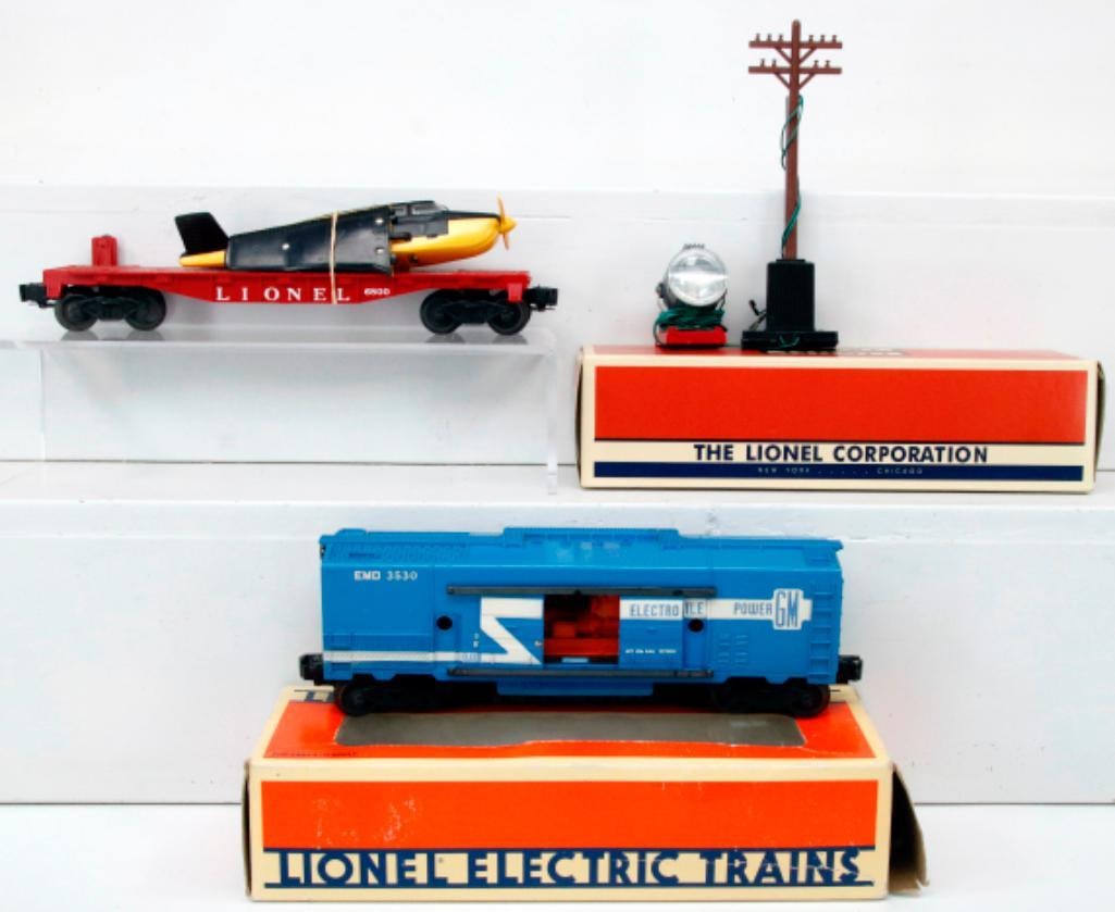Lionel Postwar O Gauge 3530 Generator Car with Search Lamp and Pole and 6800 Airplane Car (1 of 15)