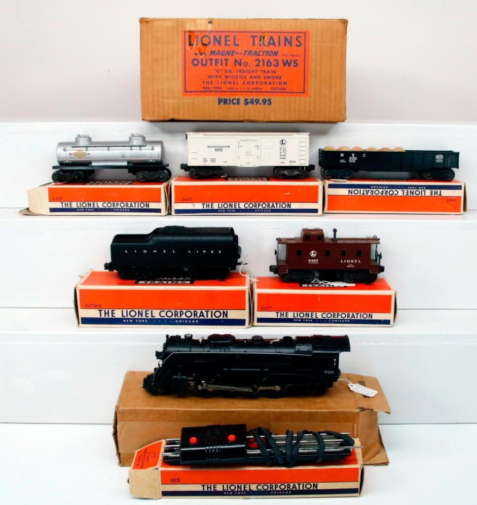 Lionel Postwar O Gauge Set No. 2163WS from 1951 with 736 Freight Set Boxed (1 of 19)