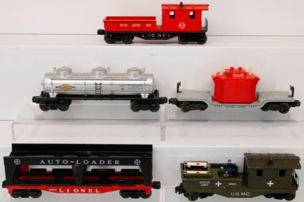 Lionel Postwar O Gauge 6824 USMC Work Caboose/6130 ATSF Work Caboose/2461 Transformer Car/6415 Tank (1 of 6)