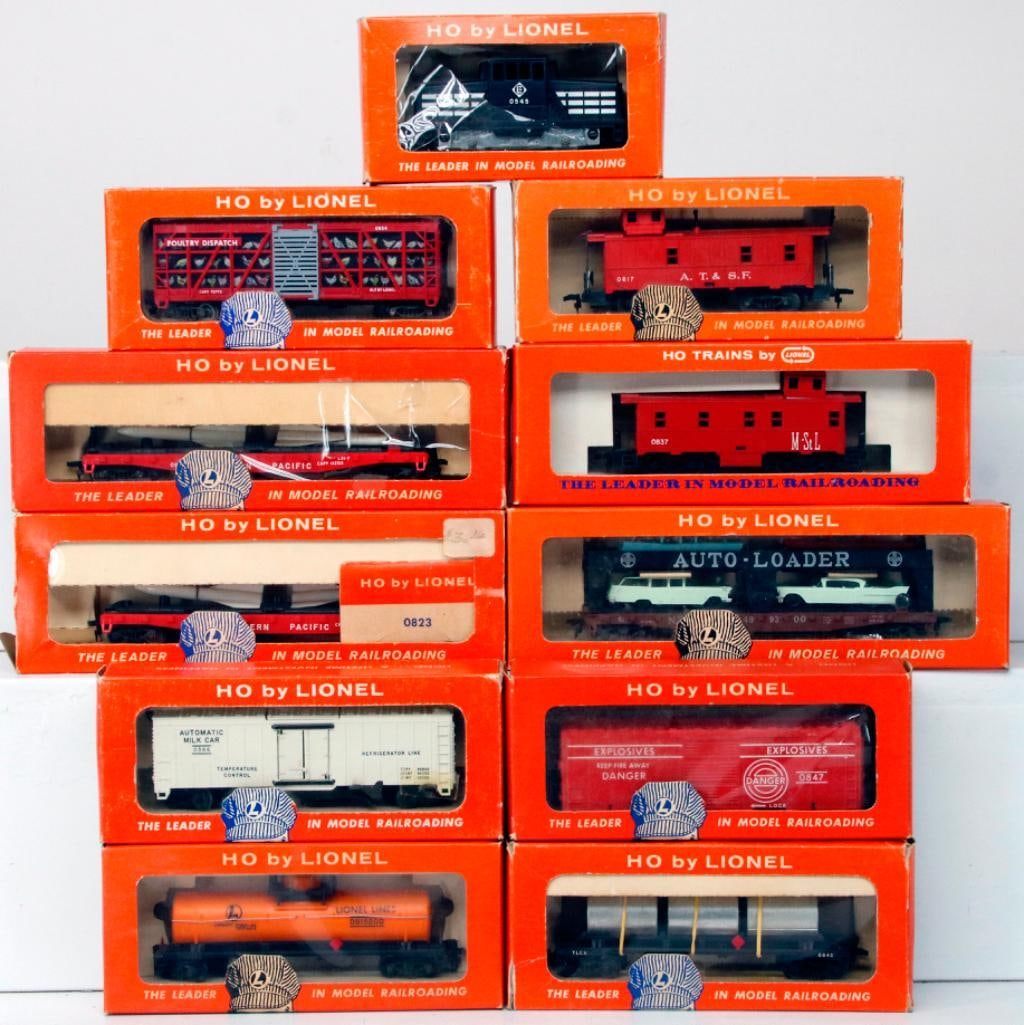 Lionel Postwar HO Gauge Erie Lackawanna GE - 44 Switcher/Poultry Dispatch Car/Automatic Milk Car (1 of 5)