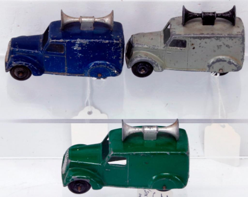 Dinky Toys 34c Loud Speaker Van X3 (1 of 6)