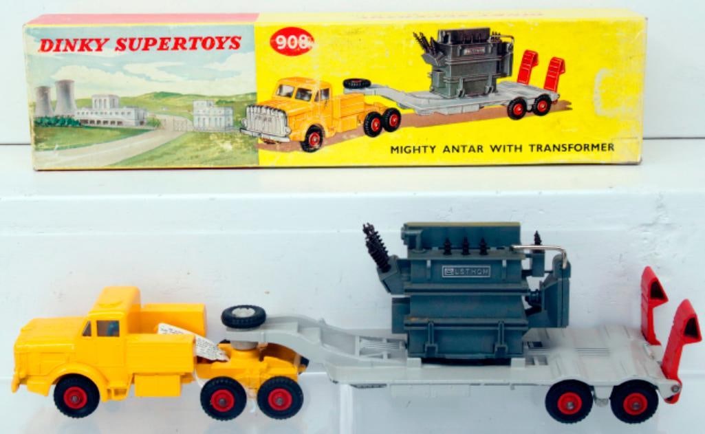 Dinky Super Toys 908 Mighty Antar with Transformer Boxed (1 of 6)