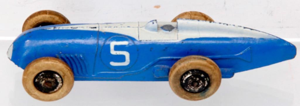 Dinky Toys 23a Racing Car from 1938: Dinky Toys 23a Racing Car from 1938, in C7.