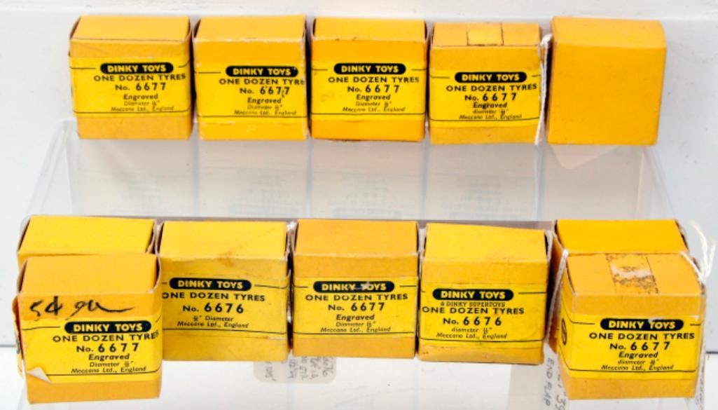 Dinky Toys One Dozen Tyres No. 6676 Boxed X13 (1 of 3)