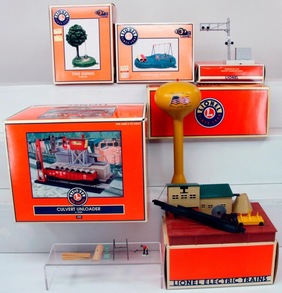 Lionel Modern O Gauge Accessories Boxed (1 of 9)