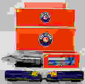 Lionel Modern O Gauge Santa Fe F3 AA Diesel Units and ATSF Crane Car and Boom Car Set Boxed First Image