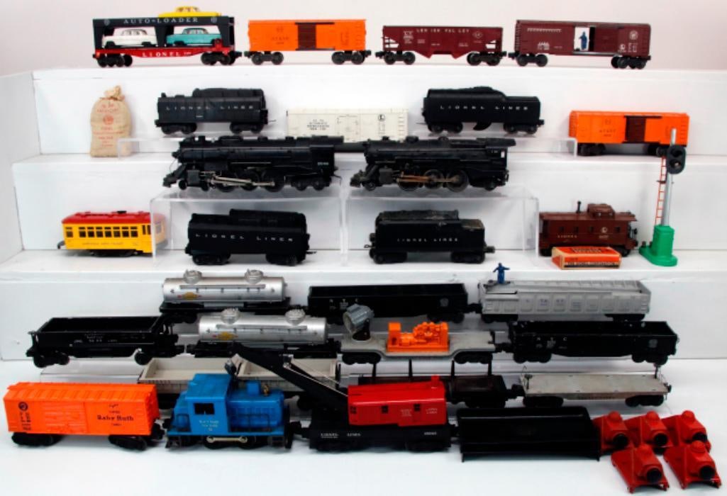 Lionel Postwar O Gauge 2046 Black Loco with Tender and 2025 Black Loco with Tender and Tender/Nine (1 of 15)