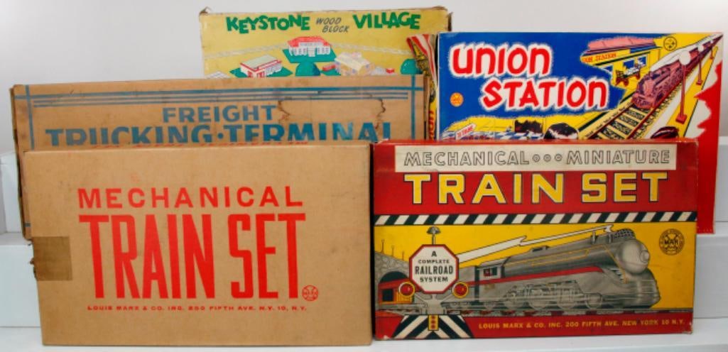 Marx Toy Trains Union Station Metal with Mechanical Frame Boxed/Keystone Village #712 Boxed (1 of 11)