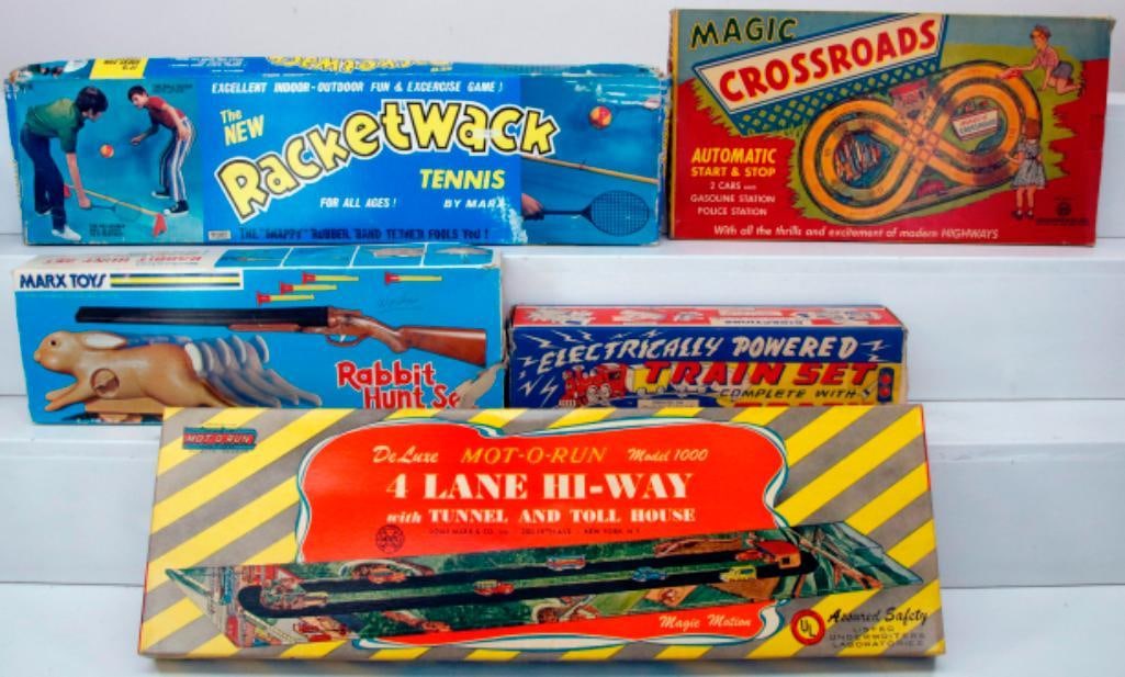 Marx Toys Electrically Powered Train Set Complete with track battery-operated (1 of 11)