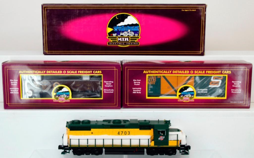 MTH Modern O Gauge Chicago and Northwestern GP 38 - 2 Diesel Engine with PS 2.0 Boxed (1 of 12)