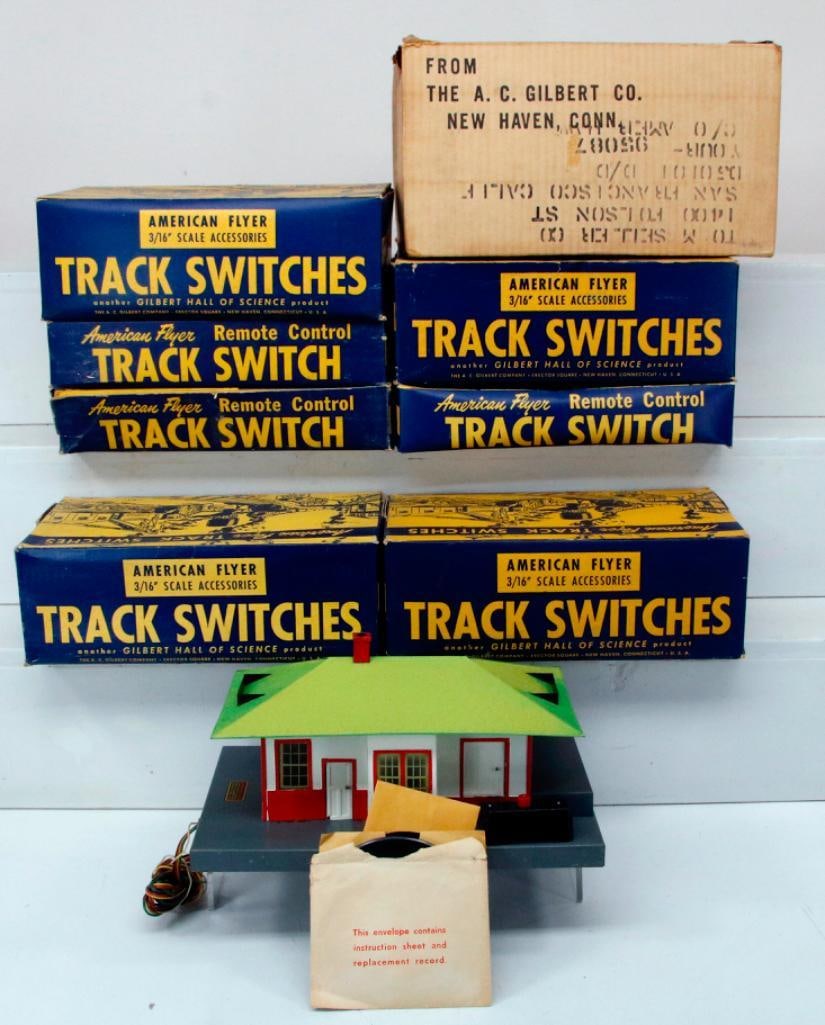 American Flyer Postwar S Gauge 755 Talking Station Boxed and Switches (1 of 5)