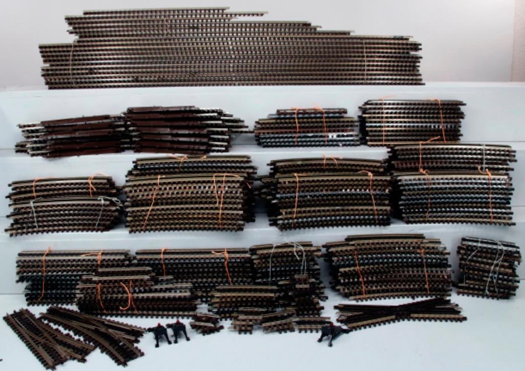 Atlas Modern O Gauge track inventory of switches and curved/straight track (1 of 8)