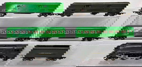 American Flyer Prewar 3/16 Gauge 553 Gunmetal Torpedo Loco and Gunmetal Tender with 4 Passenger Cars (1 of 10)