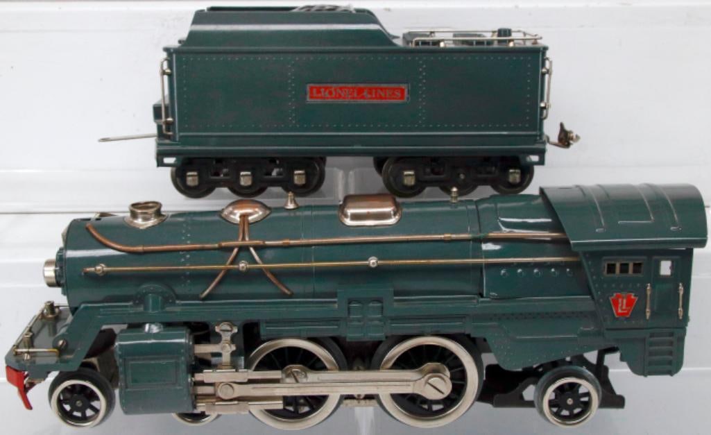 Lionel Prewar Standard Gauge 392E Gunmetal nickel Loco and Tender: Lionel Prewar Standard Gauge 392E Gunmetal nickel Loco and Tender, both repainted to look C7 plus.