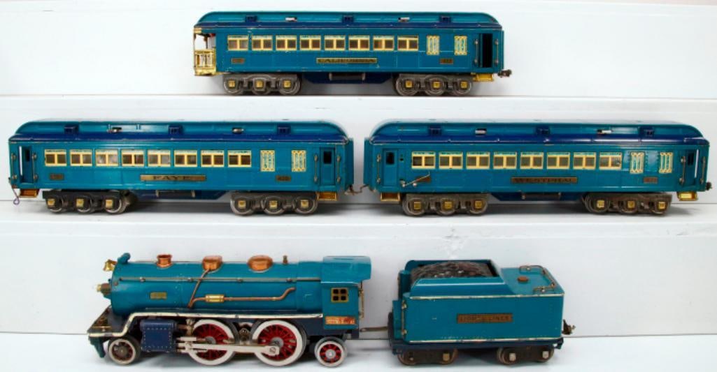 Lionel Prewar Standard Gauge 390E Blue Comet Set with Three (3) Blue Comet Passenger Cars: Lionel Prewar Standard Gauge 390E Blue Comet Set with Three (3) Blue Comet Passenger Cars, in C6 plus for the Loco and Tender and C6 overall condition for the 420 - 421 - 422 Blue Comet Passenger Cars