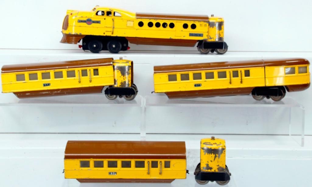 Lionel Prewar O Gauge 636W City of Denver Yellow and Brown Passenger Set: Lionel Prewar O Gauge 636W City of Denver Yellow and Brown Passenger Set, with the 636W in C6 minus and the 637 - 637 - 638 in C6 to C6 plus and the 3 yellow vestibules in C6 minus. The motor needs to
