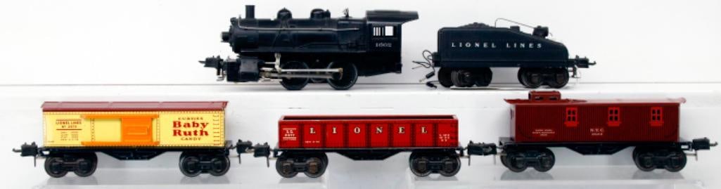 Lionel Prewar O Gauge 1662 Switcher - 2203T Tender and 2679 - 2677 - 2682X Set from 1941: Lionel Prewar O Gauge 1662 Switcher - 2203T Tender and 2679 - 2677 - 2682X Set from 1941, in C7 minus to C7 overall condition.