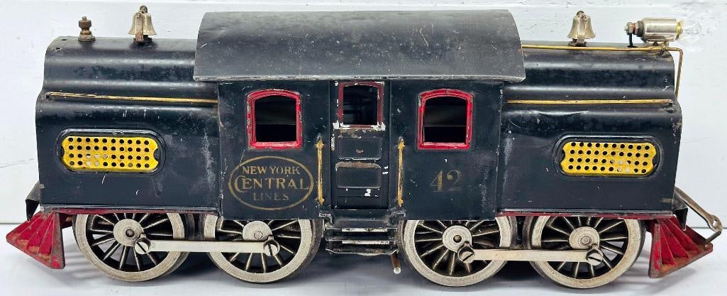Lionel Prewar Standard Gauge Black 42 Electric Loco (1 of 6)
