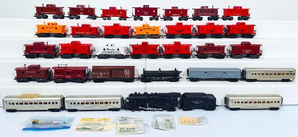 Marx Postwar O Gauge Twenty Plus (20+) Assorted Cabooses/Santa Fe Passenger Car X4/Santa Fe Baggage (1 of 9)