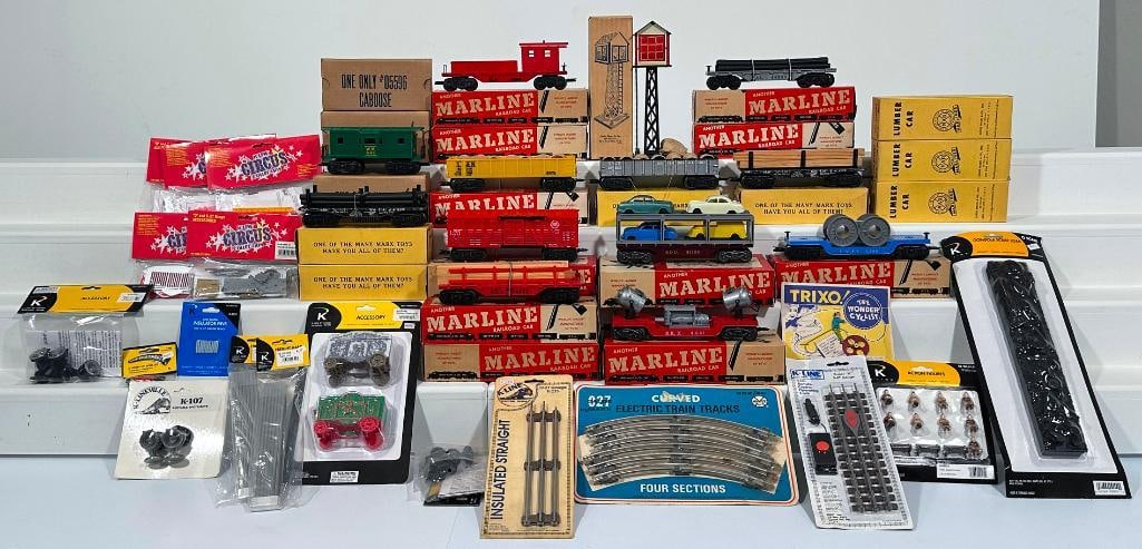 Marx Postwar O Gauge Assorted Freight Cars and Assorted Accessories (1 of 17)