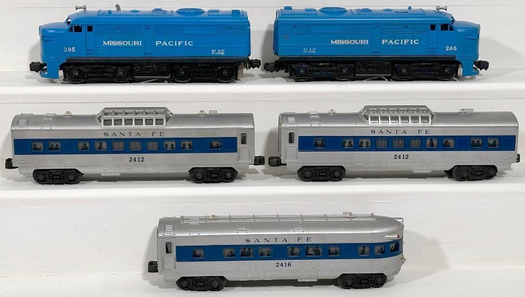 Lionel Postwar O Gauge 205 Missouri Pacific A -A Alco Diesel Units Powered and Unpowered (1 of 8)