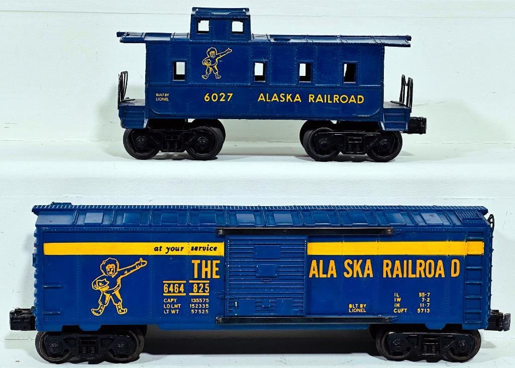 Lionel Postwar O Gauge 6464 - 825 Alaska Railroad Box Car and 6027 Alaska Railroad Caboose (1 of 6)