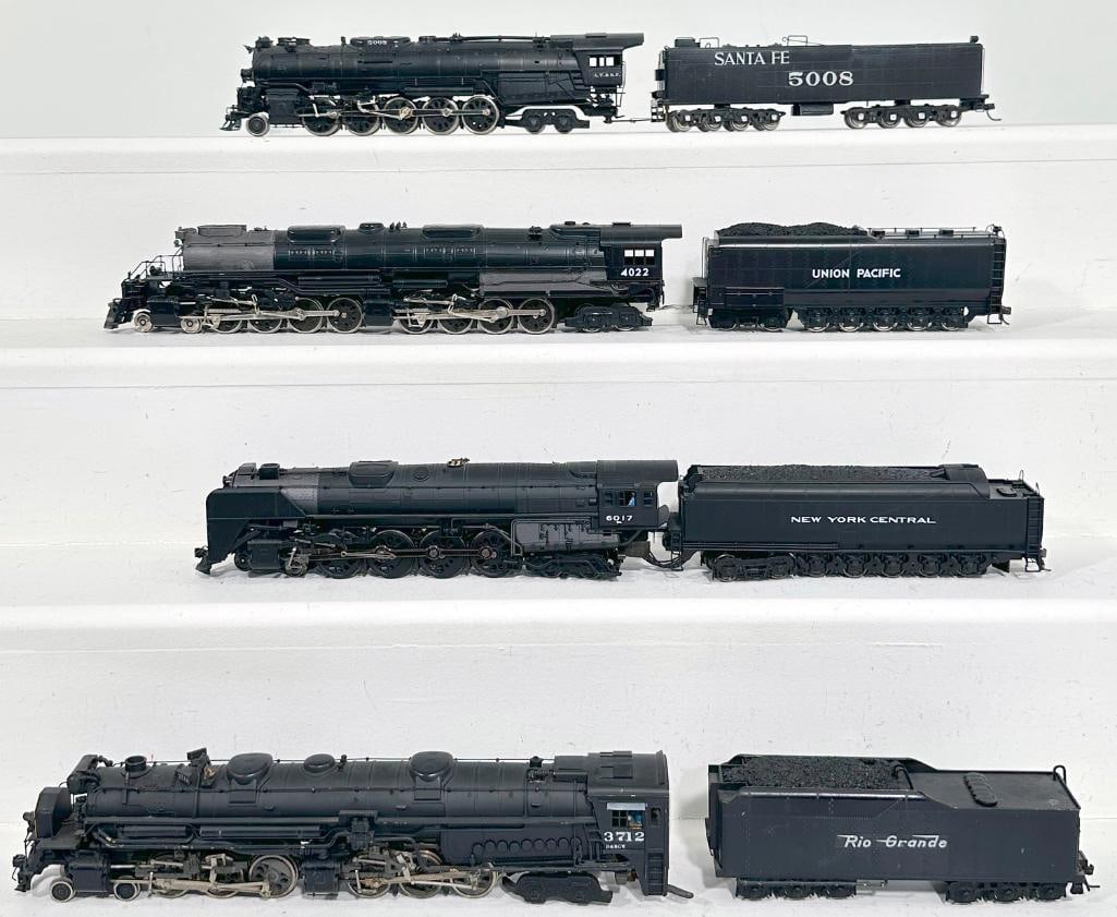 United Models/Samhongsa/Unknown Manufacturer Three Assorted Locomotives and Three Assorted Tenders (1 of 8)