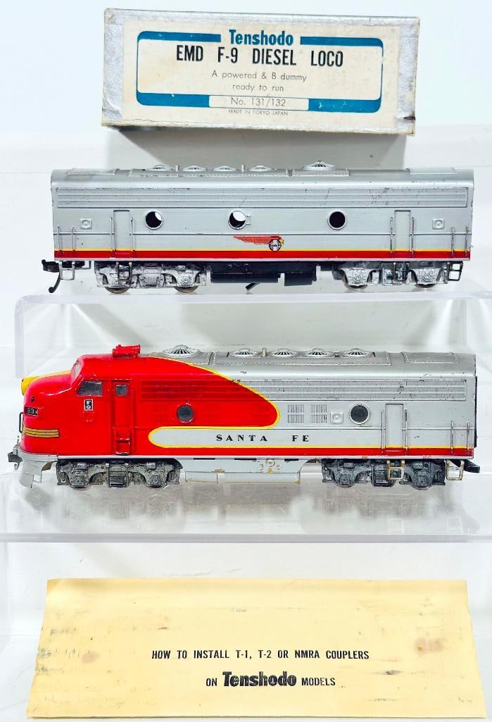 Tenshodo Brass HO Scale Santa Fe EMD F - 9 A powered and B Dummy Diesel Units (1 of 6)