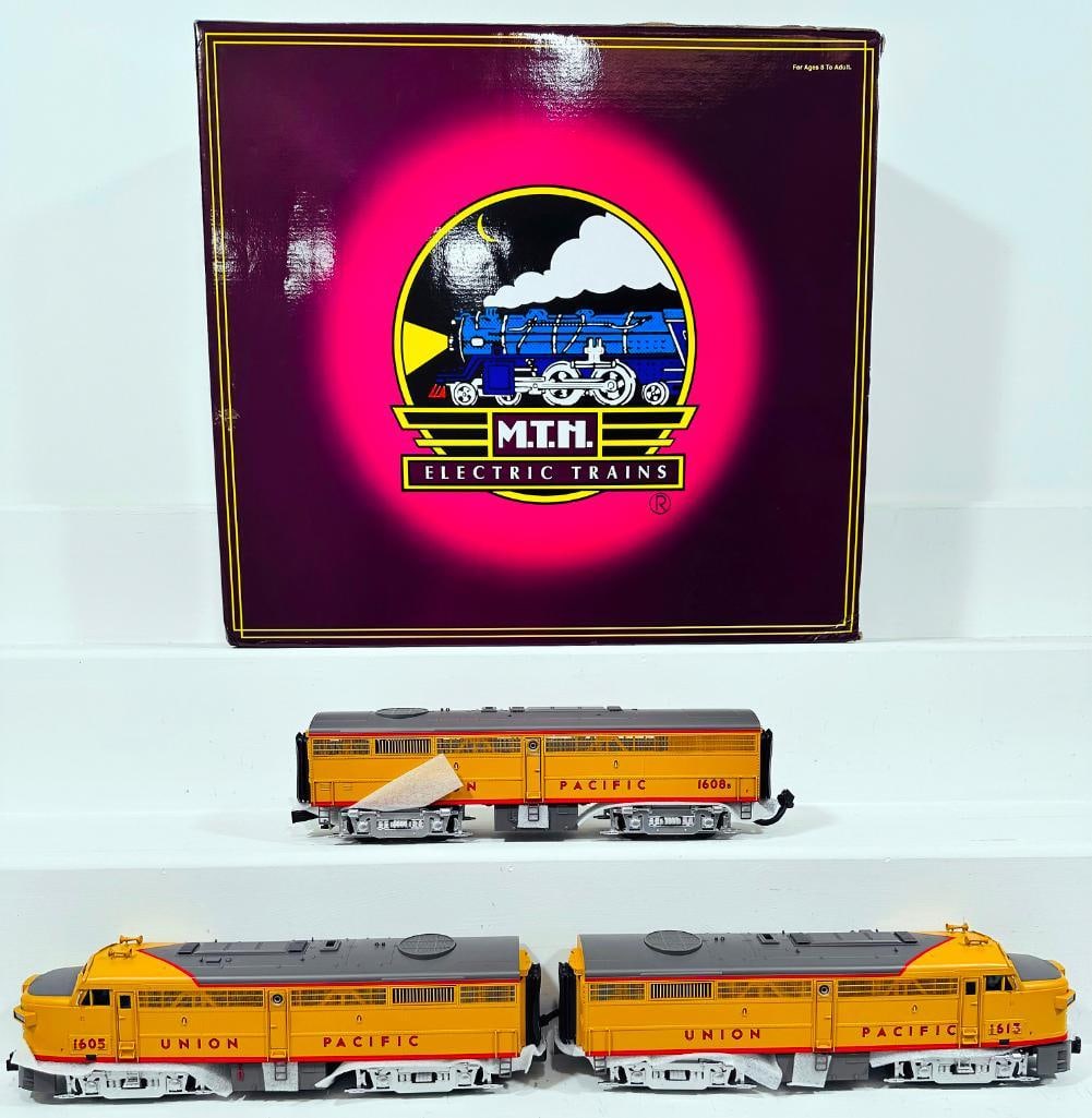 MTH Modern O Gauge Union Pacific FA - 2 ABA Diesel Engine Set with PS 2.0 Boxed (1 of 10)
