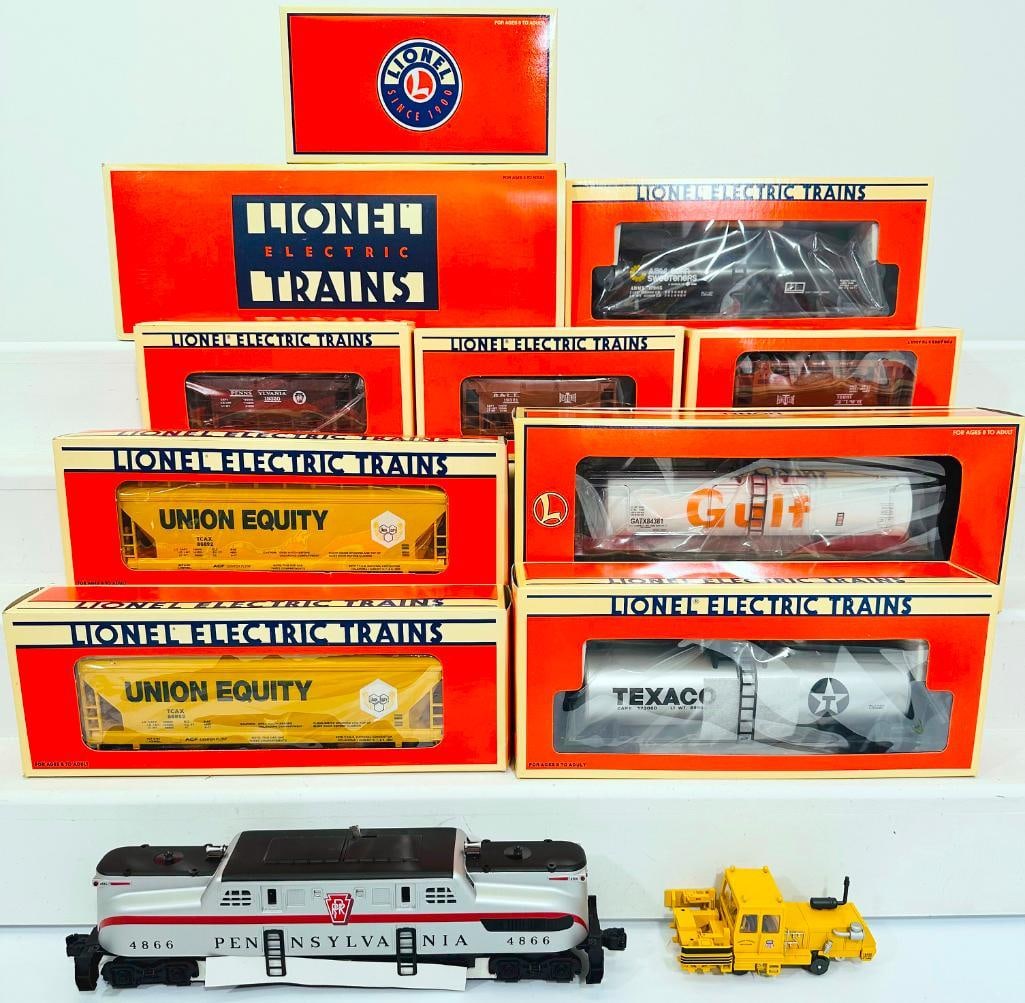 Lionel Modern O Gauge Pennsylvania GG-1 Locomotive Electric and Nine (9) Assorted Freight Cars (1 of 10)