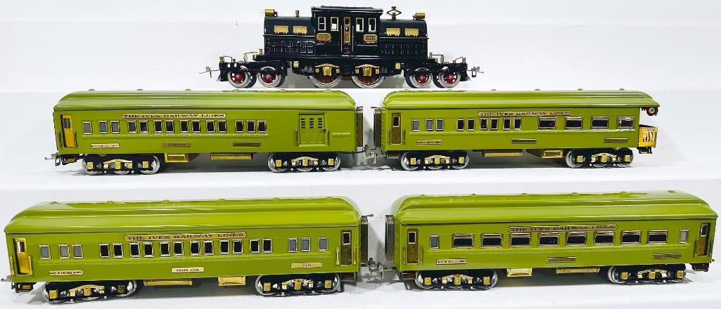 Varney & Sirus Modern Wide Gauge Ives Replica 3245R Black Electric Locomotive/240-241-242-243 Cars (1 of 9)